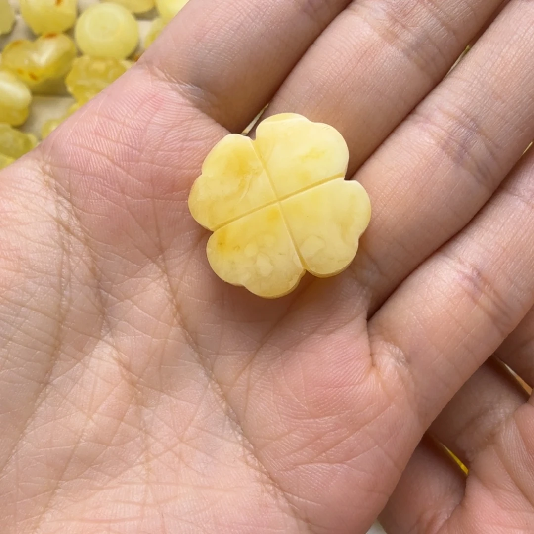 蜜蜡未镶嵌珠宝奇石