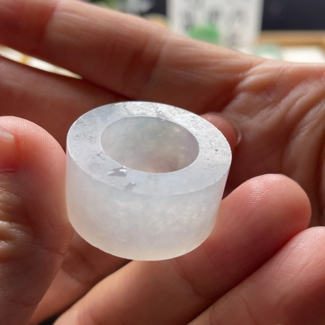 橡***子定制翡翠未镶嵌翡翠