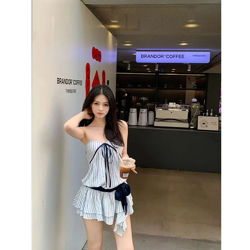 夏季新款时尚休闲夏日淡蓝色提花条纹拼色慵懒短抹胸不规则连衣裙