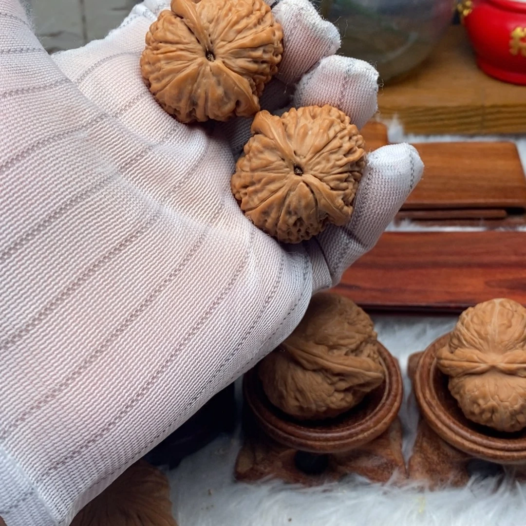 贤***卜文玩核桃吊坠34尺寸莲花