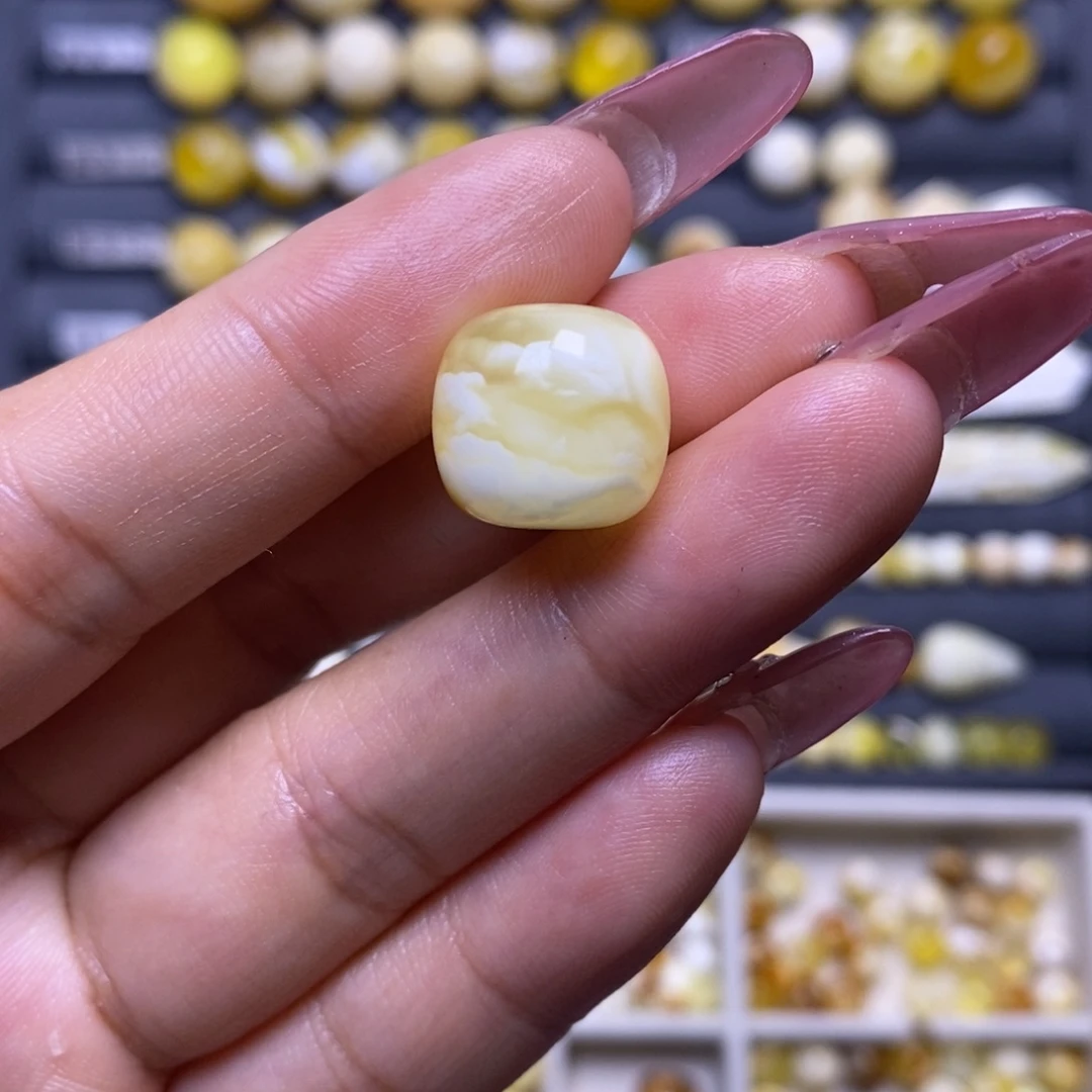 蜜蜡未镶嵌珠宝奇石金白溶洞妖花老型14.2*13.2mm