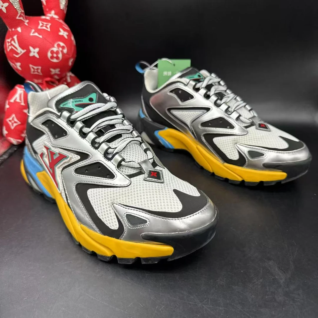 95新 LouisVuitton/路易威登 【AO特惠】40欧码男士网面运动鞋ao554