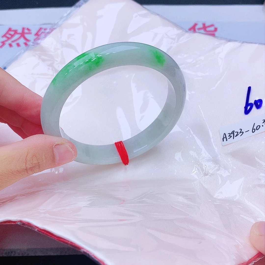未镶嵌手镯翡翠我