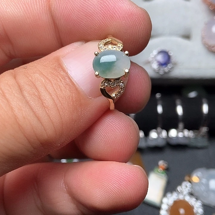 未镶嵌戒指翡翠戒指