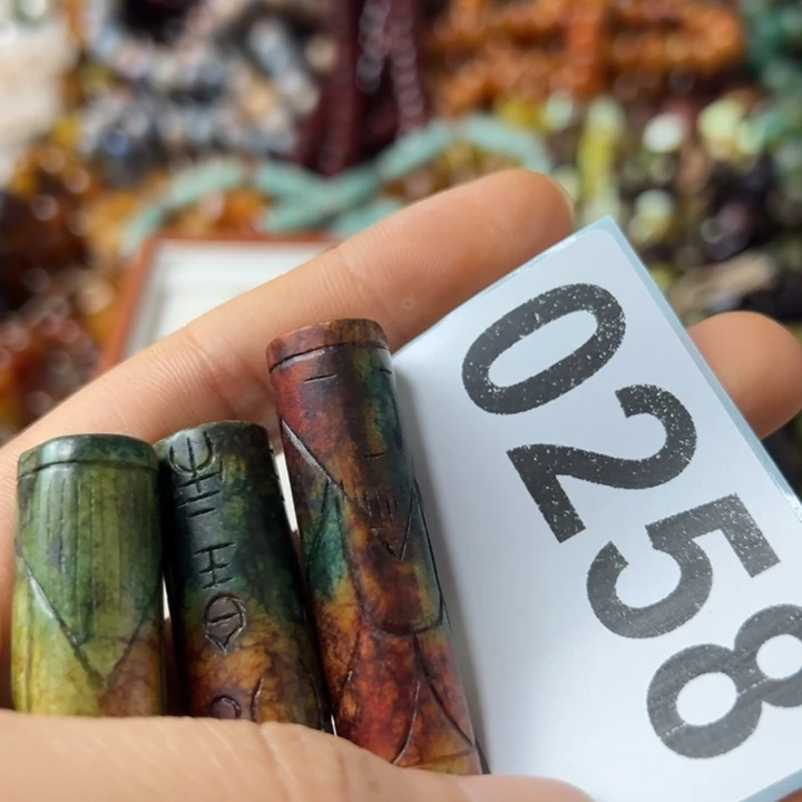 玛瑙/玉髓颈饰未镶嵌甜**?