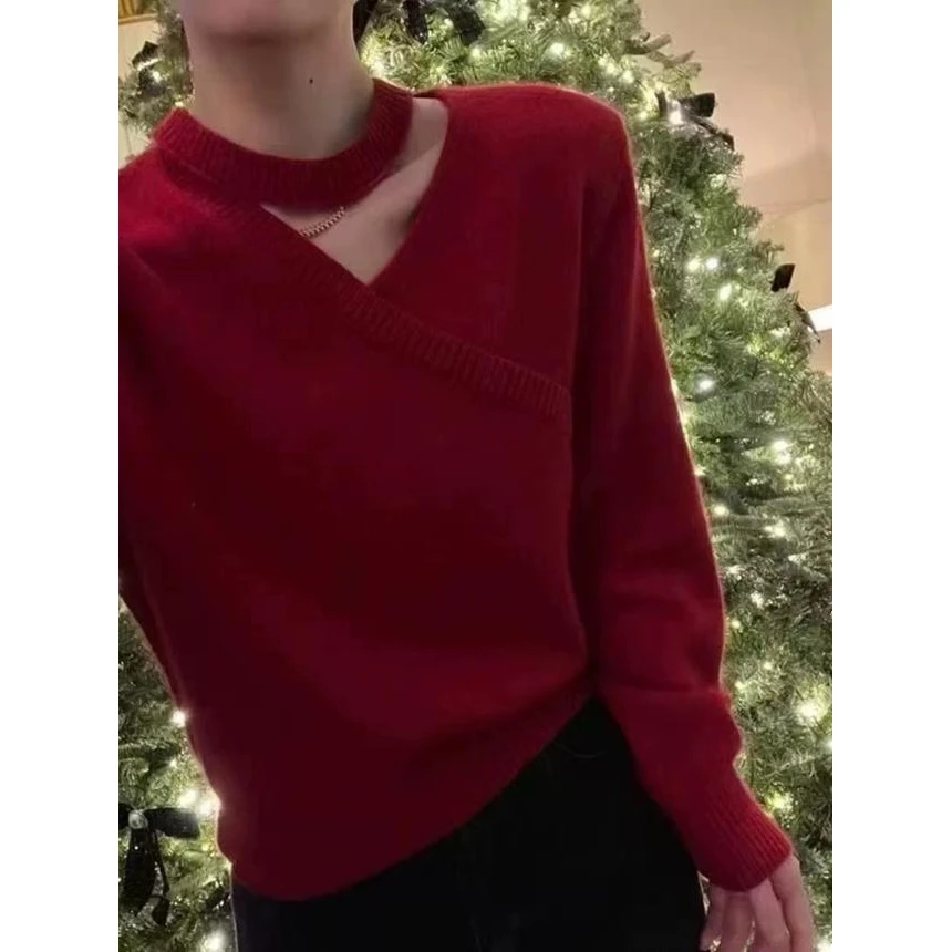 欧洲站2025冬季新款女韩版温柔露锁骨挂脖圆领红色毛衣休闲针织衫