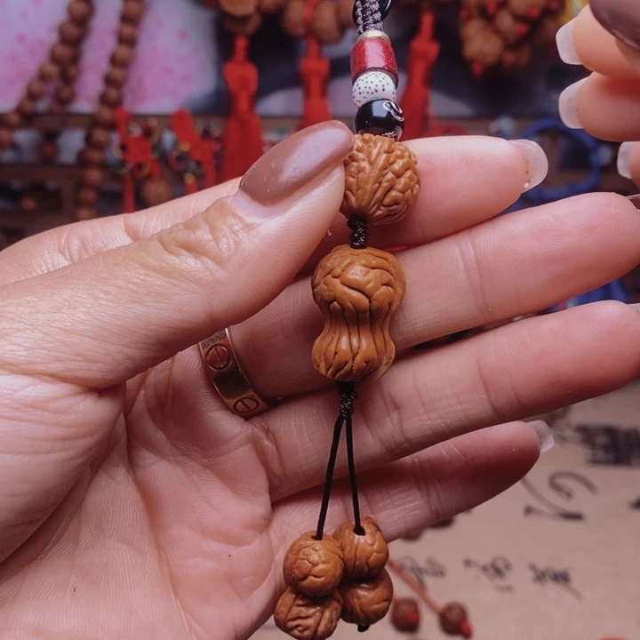 桃核吊坠龙纹桃枭