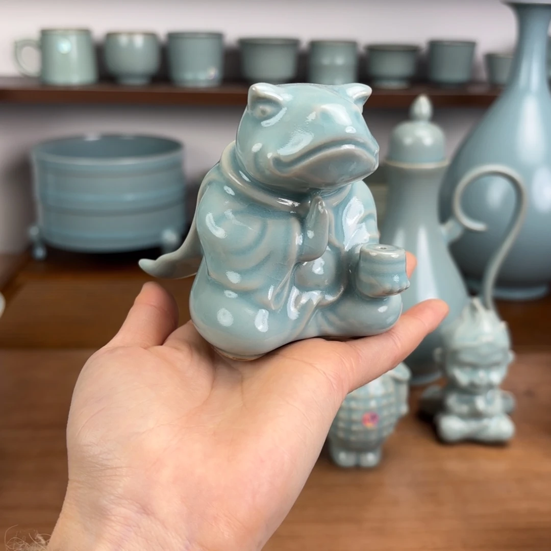 编号135仿古釉香插