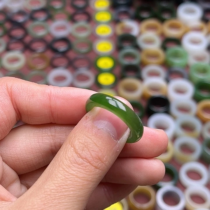 和田玉戒指未镶嵌15码冰底辣阳绿