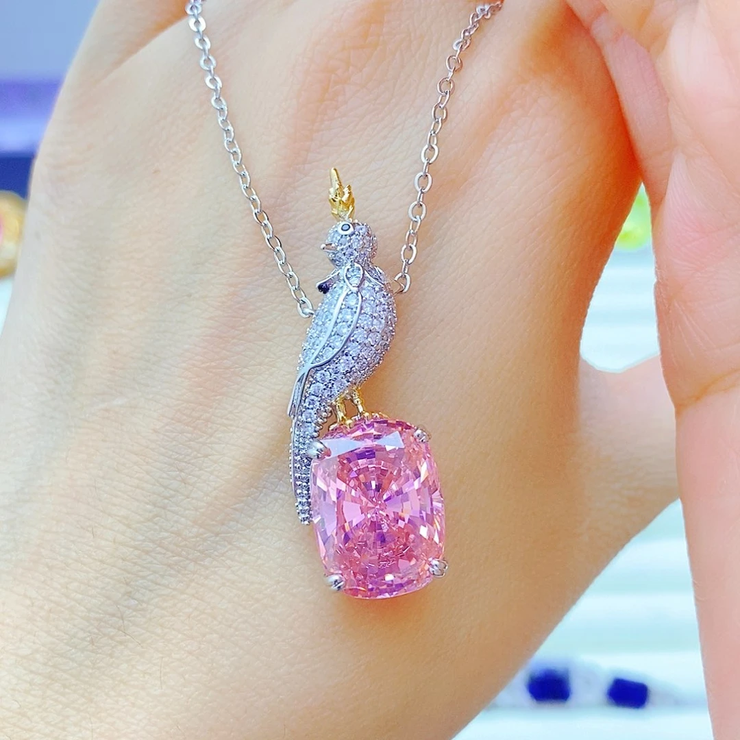 颈饰蓝宝石未镶嵌