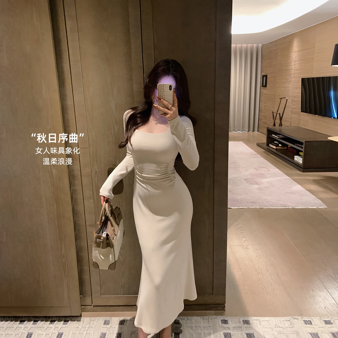 林关关【秋日序曲】优雅方领捏褶收腰显瘦连衣裙秋季气质包臀长裙女