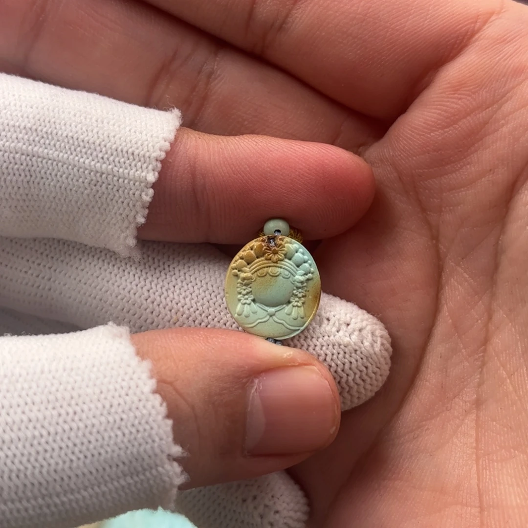 绿松石未镶嵌挂件