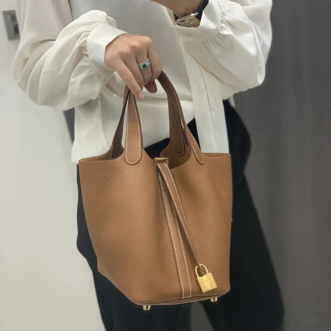 99新 Hermes/爱马仕 爱马仕菜篮子22金棕金扣C刻手提包