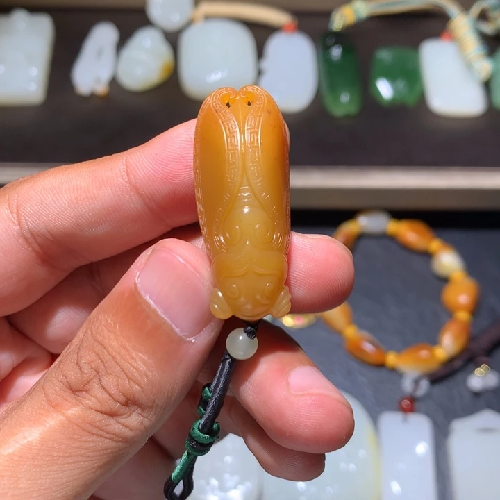和田玉未镶嵌颈饰随***玉