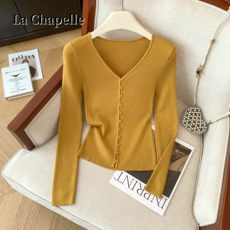 拉夏贝尔港风复古纯色针织打底衫女秋冬新款洋气显瘦v领外穿长袖