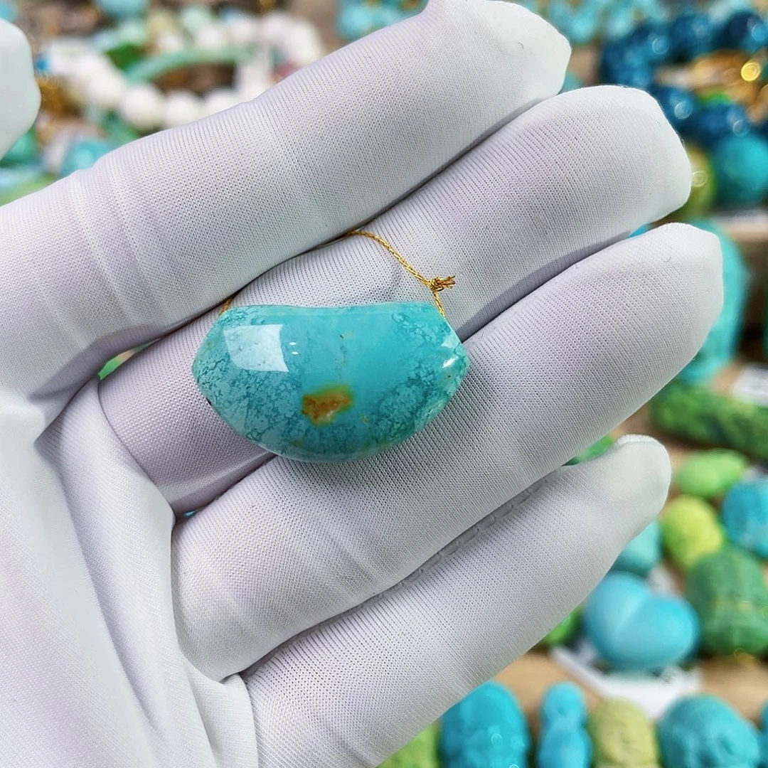 绿松石未镶嵌珠宝奇石