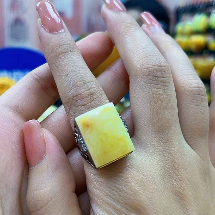 优***美蜜蜡银S925镶嵌裸石戒指