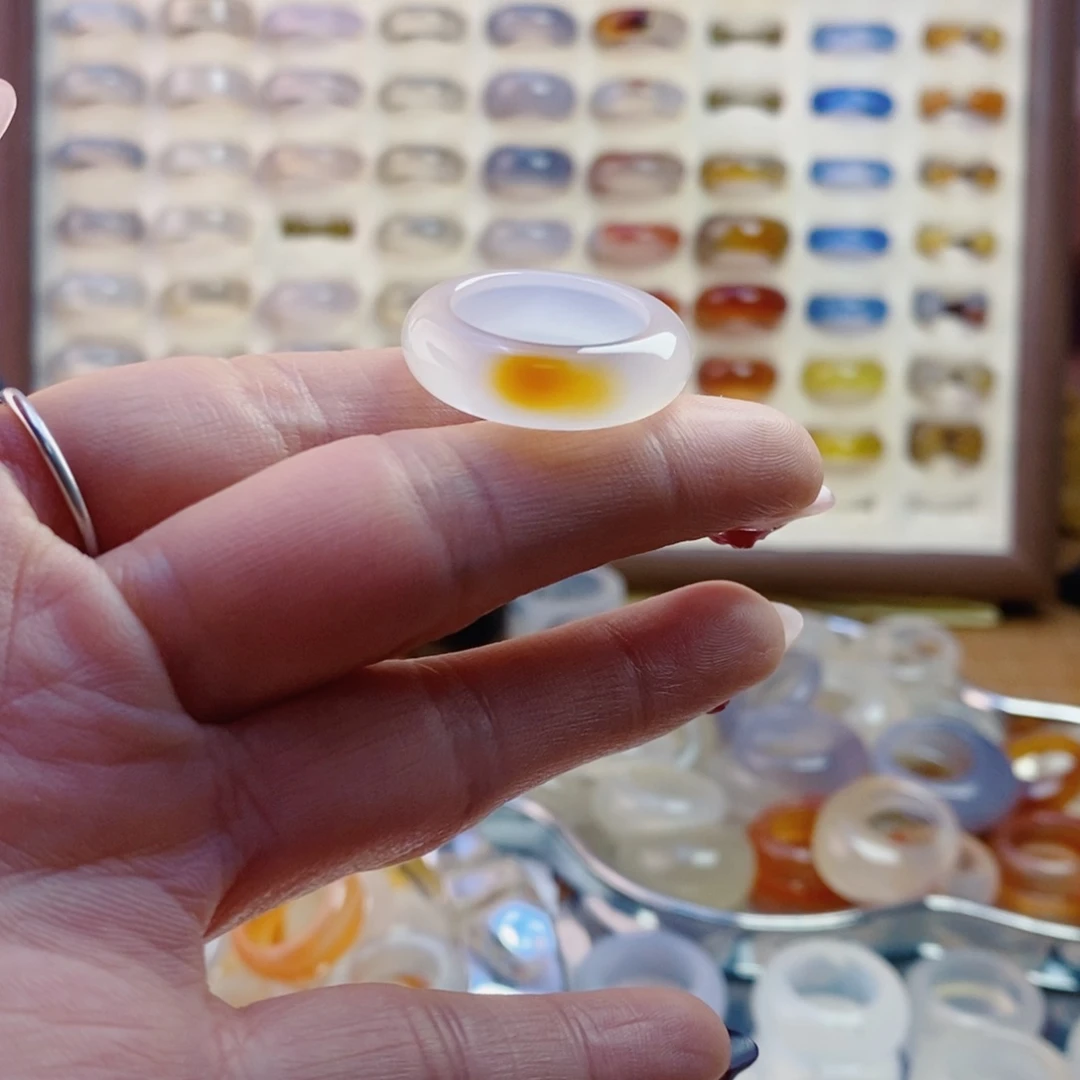 玛瑙/玉髓戒指未镶嵌忆***年