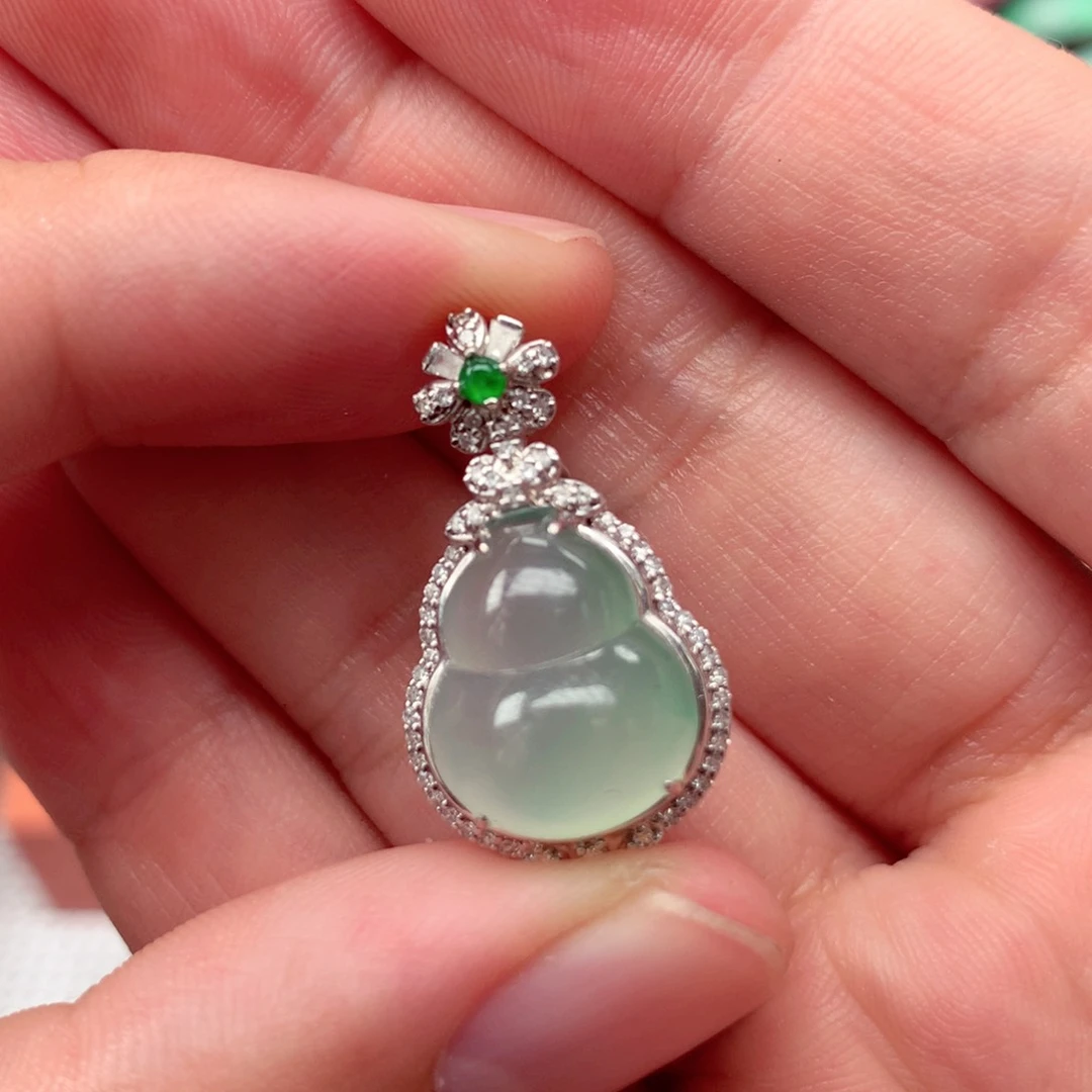 吊坠(不含链)18K金镶嵌翡翠缅甸翡翠