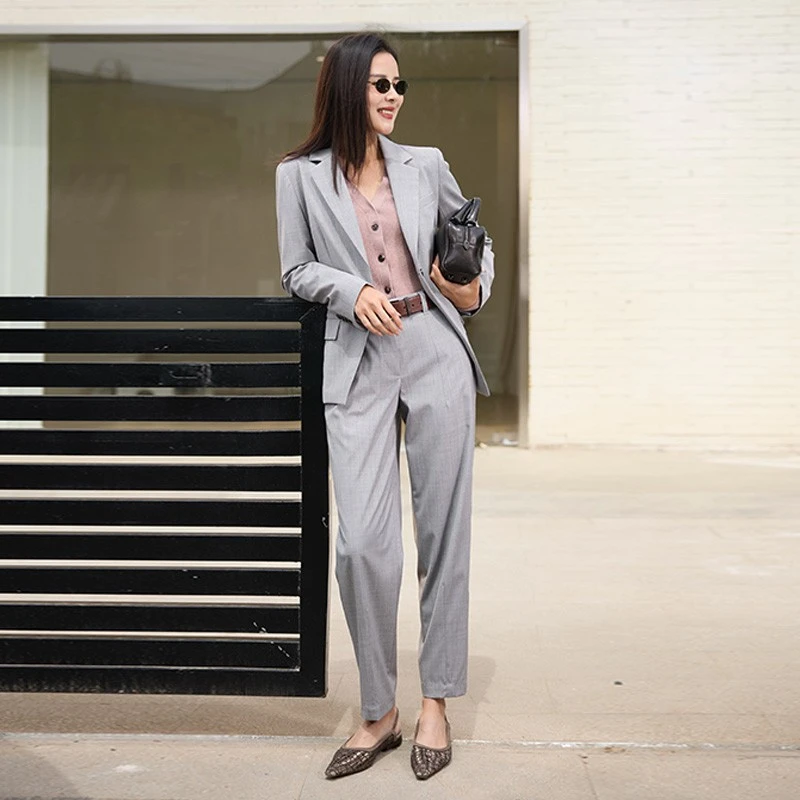 COLINWANG-灰色骑士|奢牌质感绵羊毛通勤九分锥形西装裤张若愚