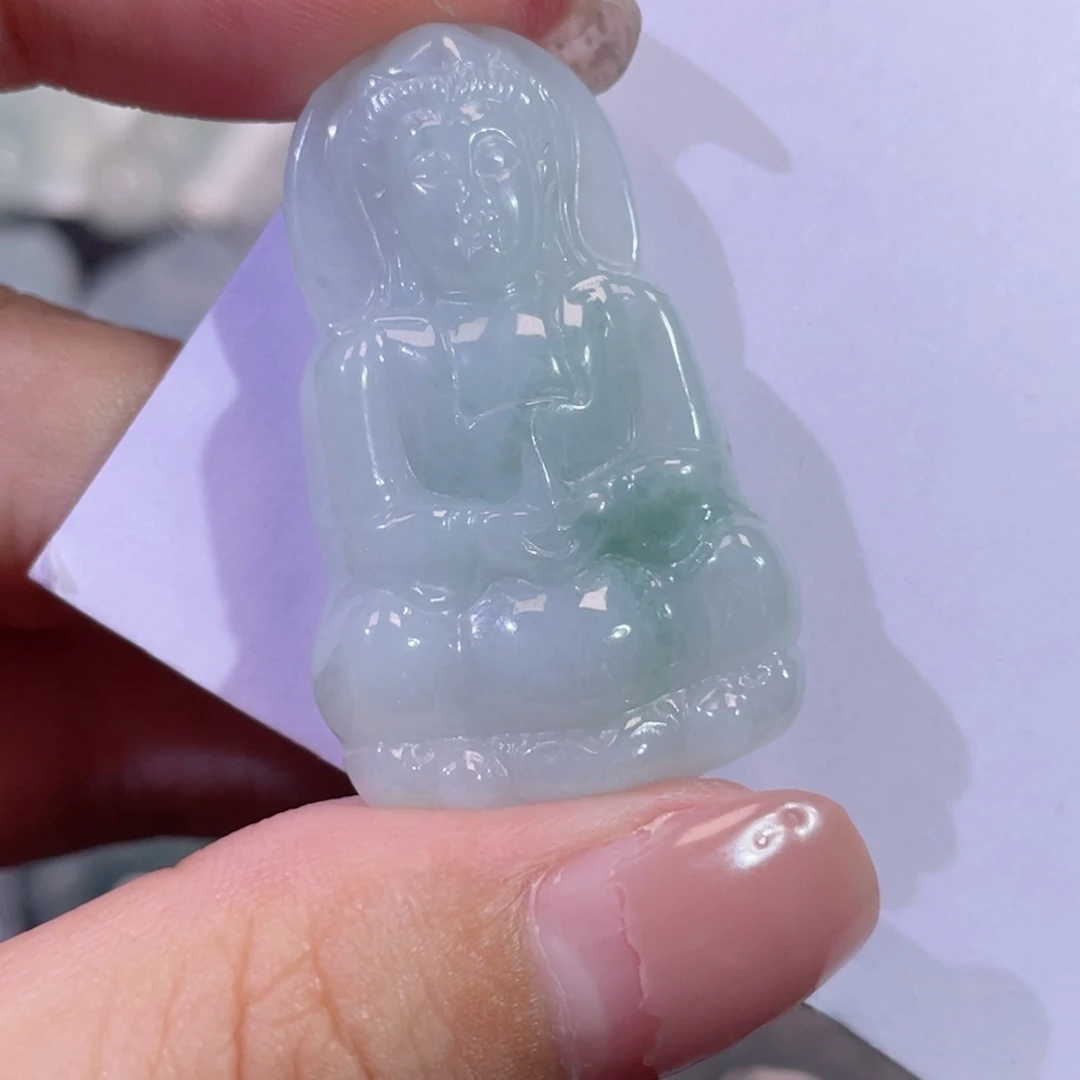 翡翠未镶嵌颈饰观音