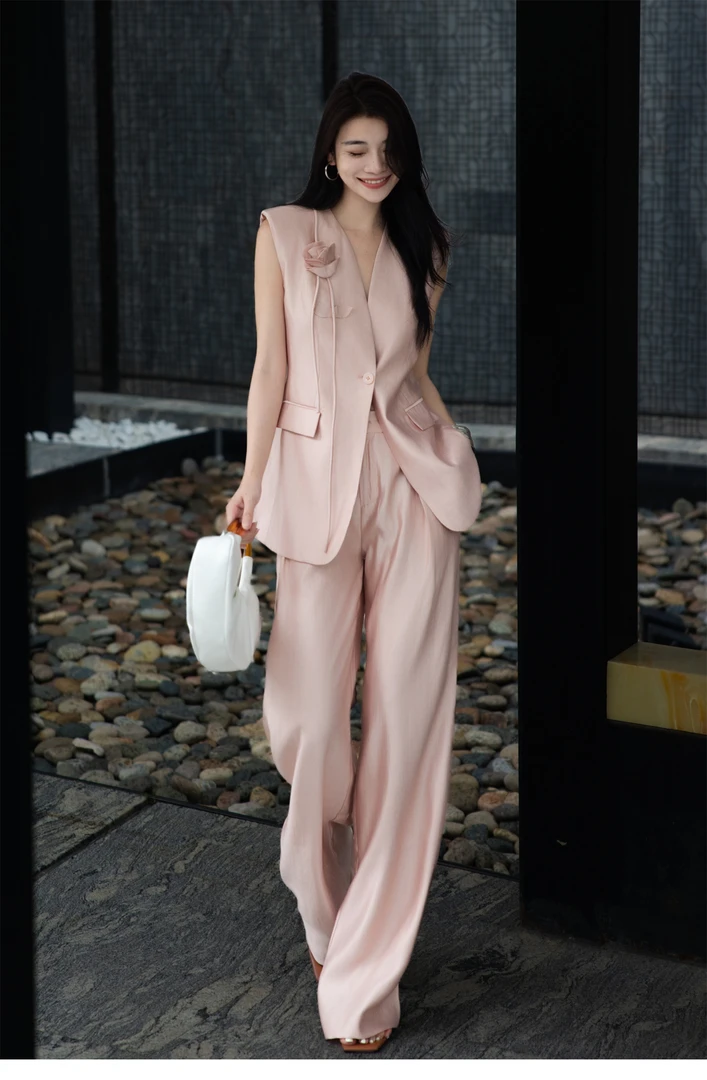 2025超火夏装大方得体穿搭一整套轻奢端庄大气粉红色马甲套装裤女
