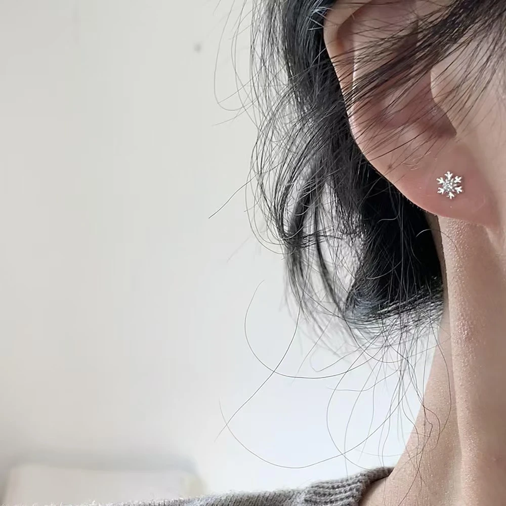 铜合金锆石耳饰 雪花耳钉轻奢小众女耳环本命年耳饰2025新款爆款