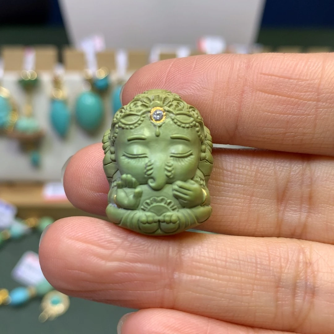 绿松石配饰未镶嵌