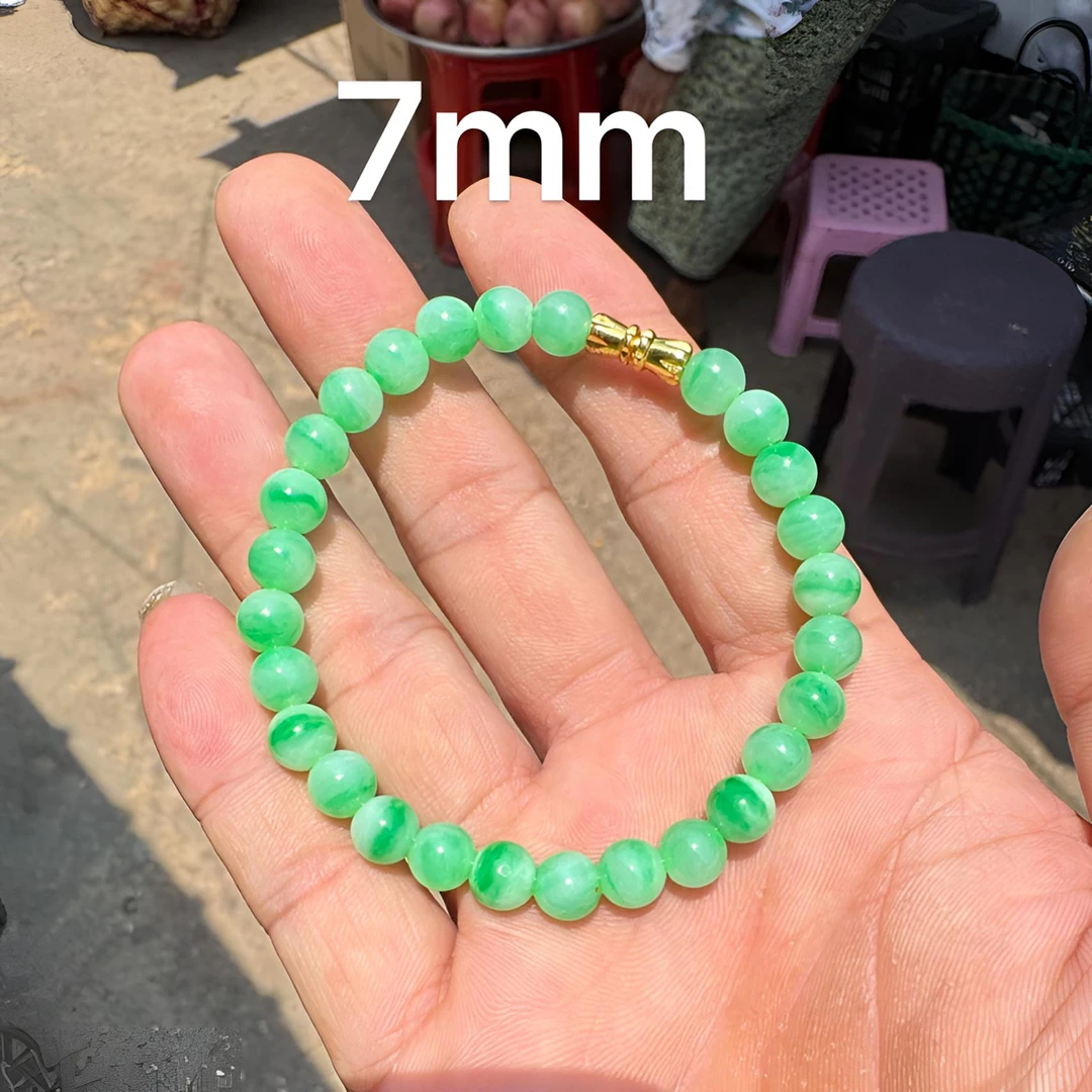0507(小哪吒在源头)冰种翡翠阳绿手串尺寸7mm干净肉细荧光足M200
