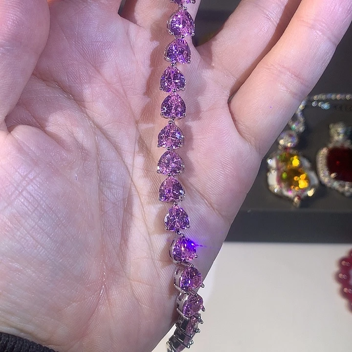 非金属18手链。