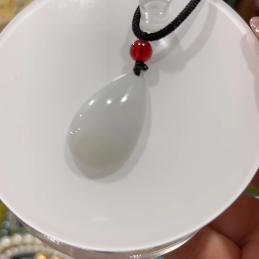 翡翠未镶嵌颈饰66