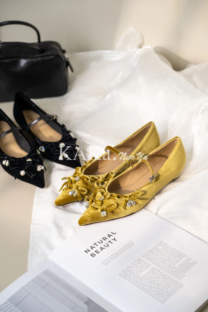 KAKA NUOYA  2028  早春时尚丝绒单鞋