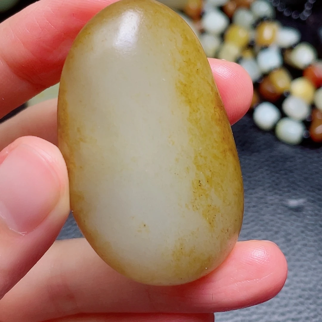 和田玉未镶嵌珠宝奇石