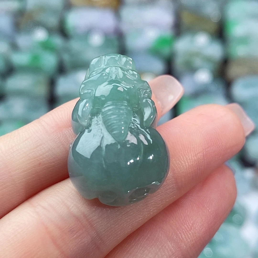 颈饰未镶嵌翡翠天然