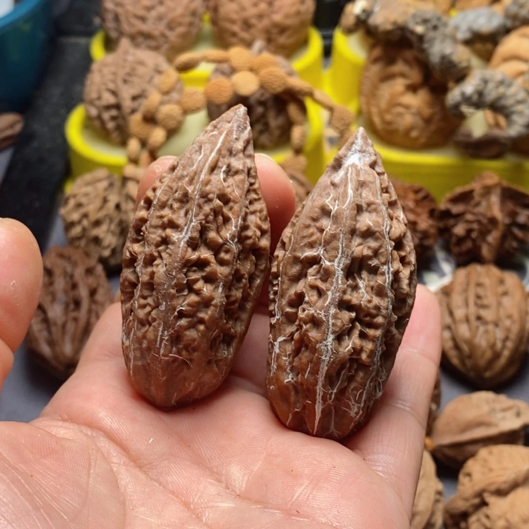 文玩核桃吊坠瑕疵8