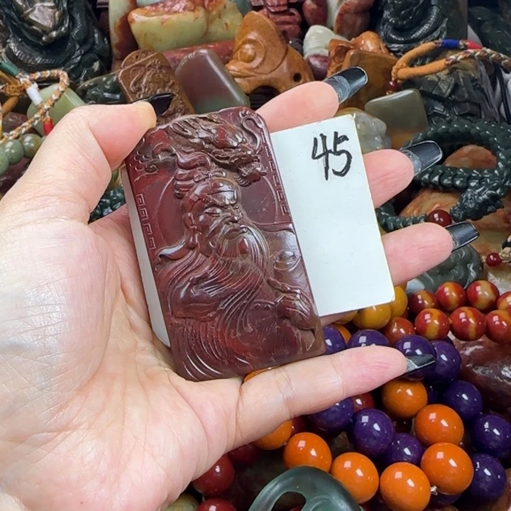 透闪石质玉未镶嵌珠宝奇石