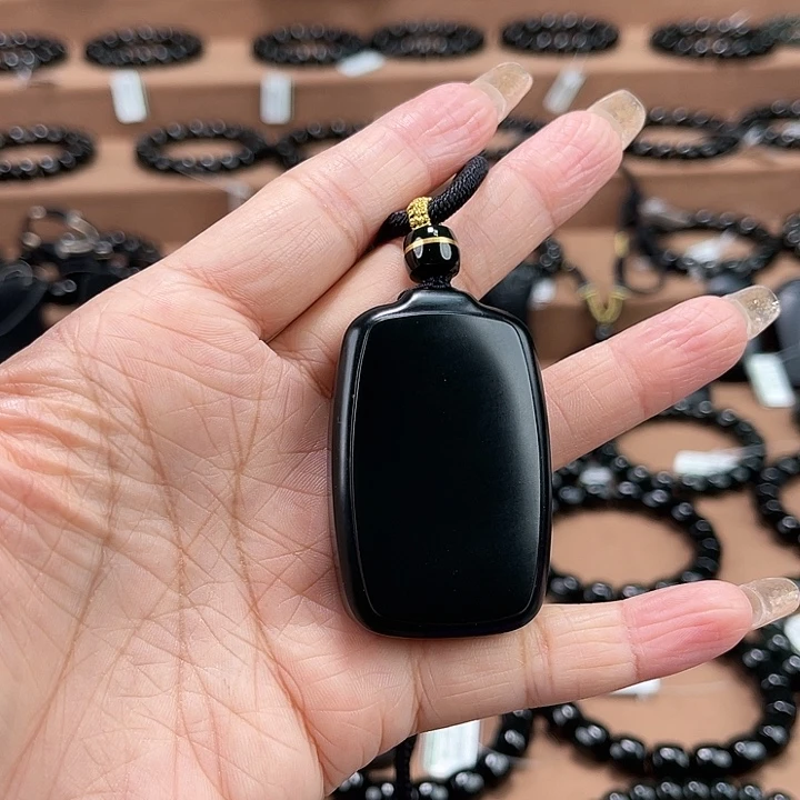 玉***昌和田玉未镶嵌手链