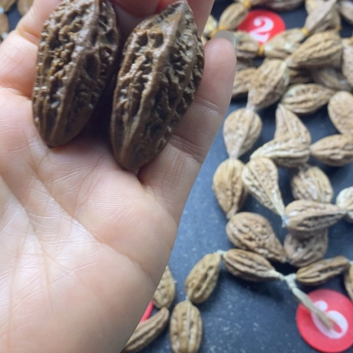 东北异形手把件一对