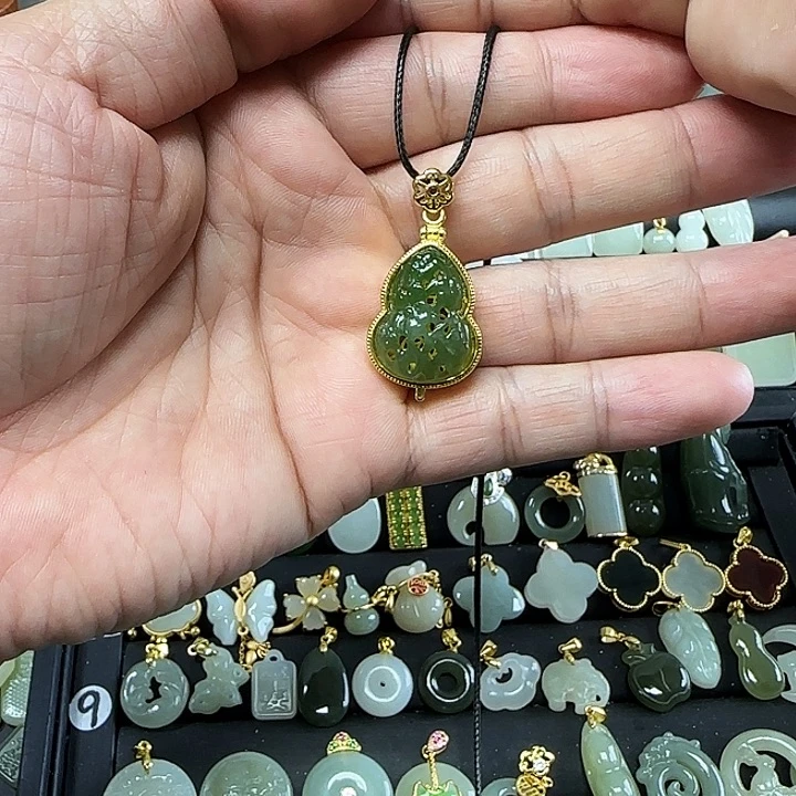 和田玉吊坠(不含链)合金