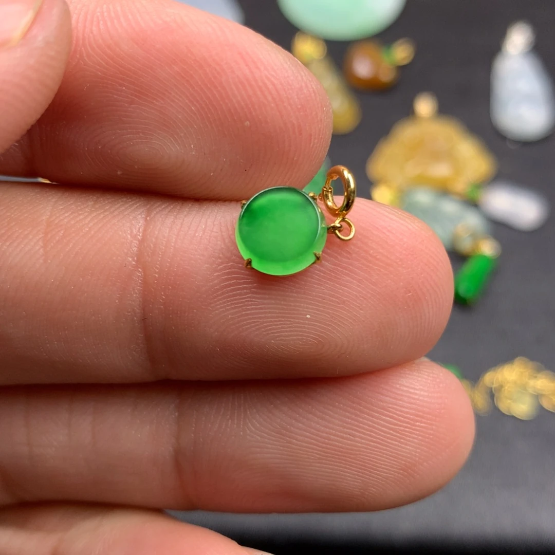 【闪购商品】颈饰18K金镶嵌翡翠翡翠