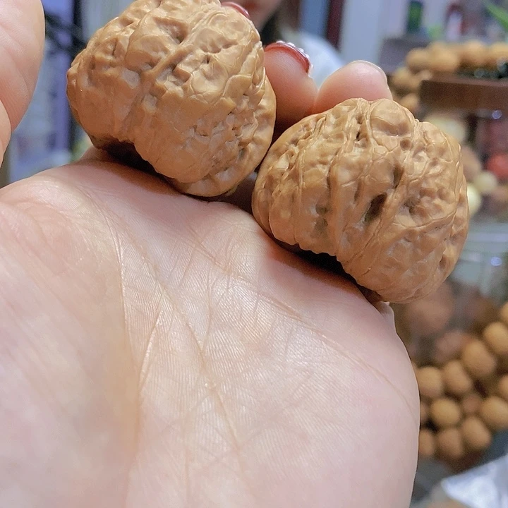 【闪购商品】文玩核桃把件40.5红皮蛤蟆头大肚子