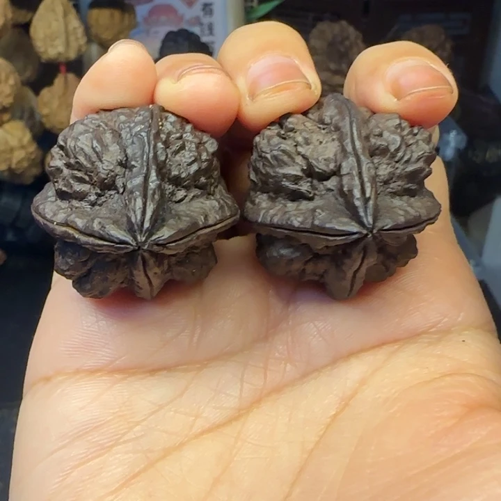 A***y吊坠文玩核桃金蟾塔四棱32不退不换虚尖