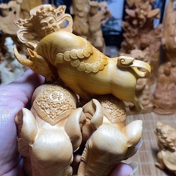 T***y柏木（崖柏）财神加牛加大象