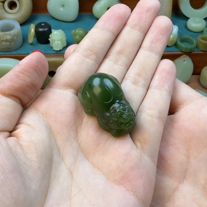 好****颈饰未镶嵌和田玉
