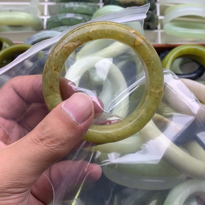 小***子未镶嵌蛇纹石玉手镯