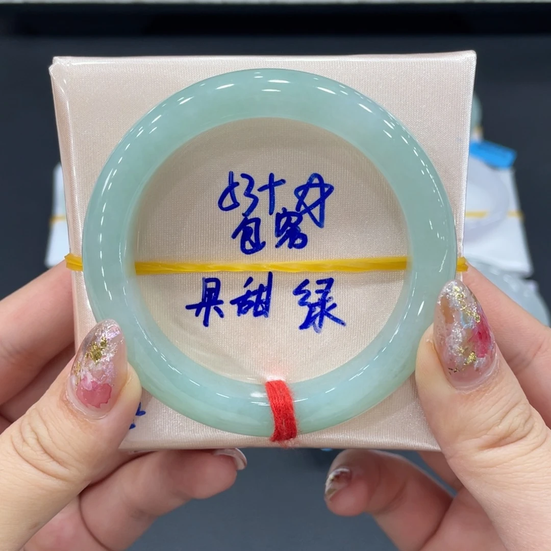 未镶嵌手镯翡翠缅甸天然翡翠手镯