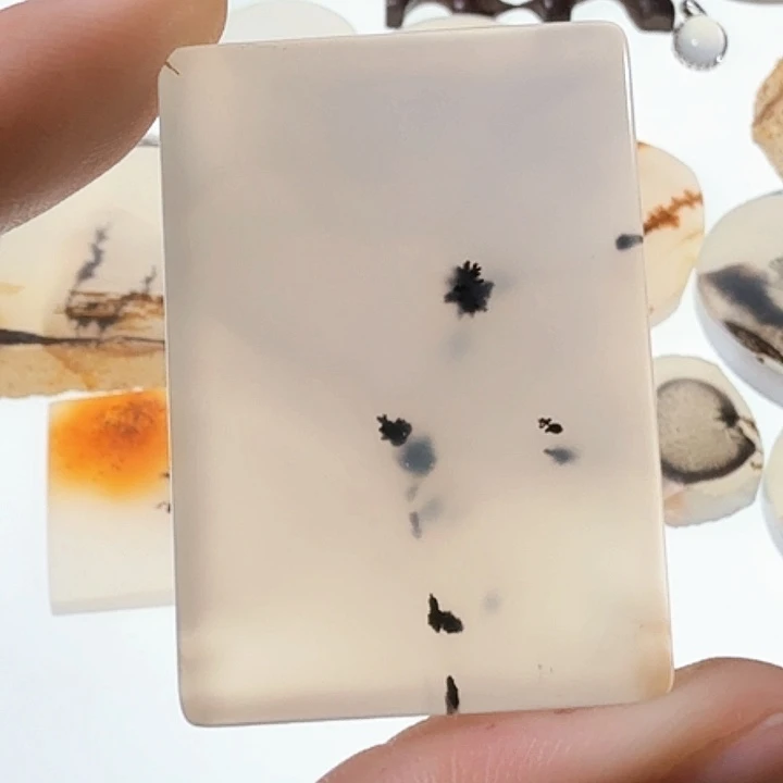 玛瑙/玉髓未镶嵌珠宝半成品