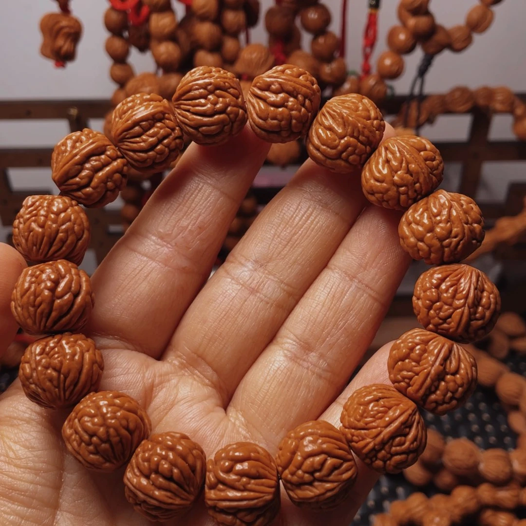 *****木质类龙纹桃枭手串