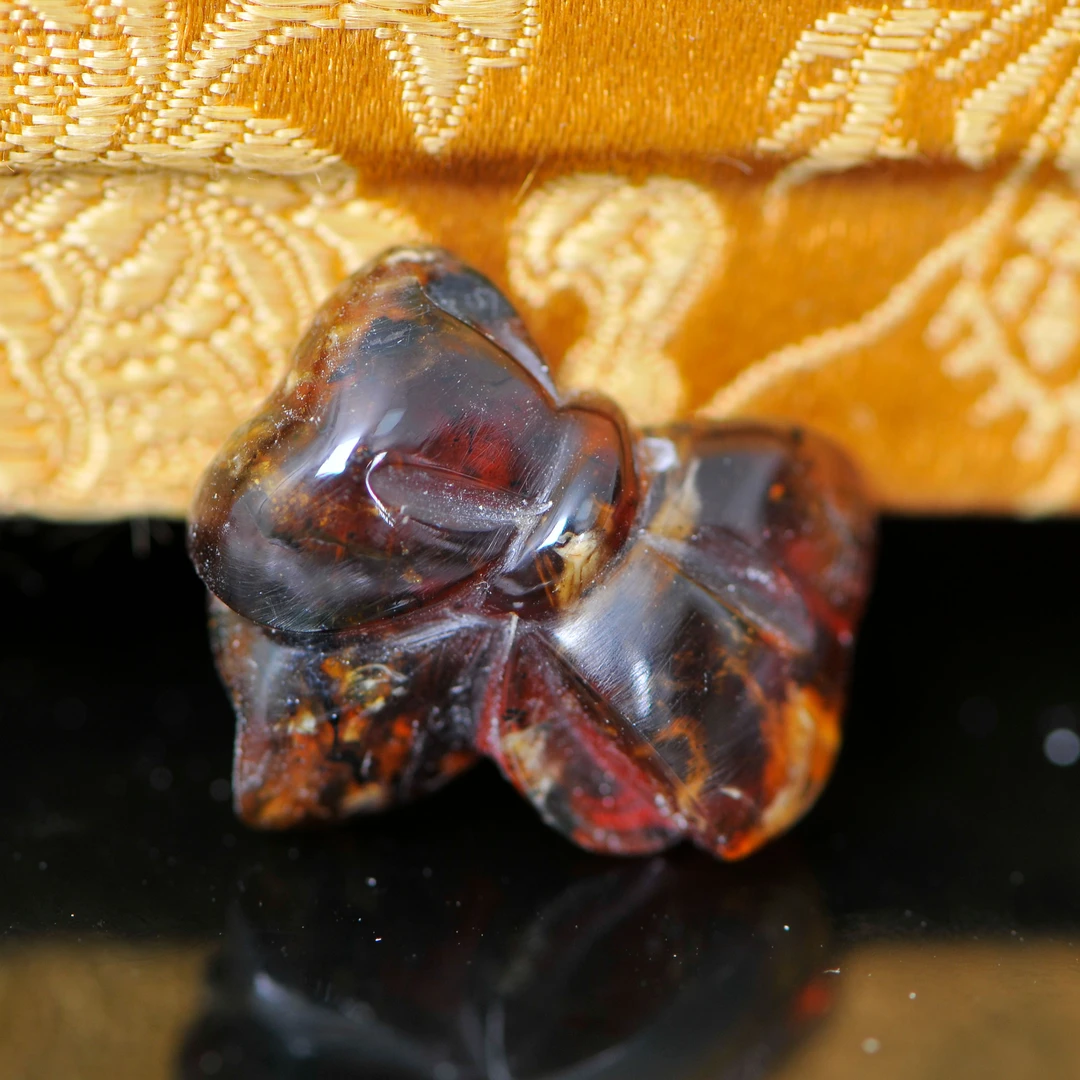 琥珀蝴蝶结小坠 P993