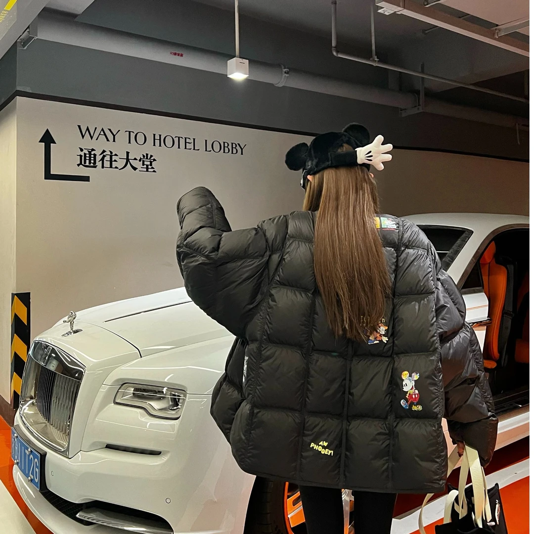 【艺艺推荐】秋冬设计款可爱图案格子设计保暖羽绒服 S387